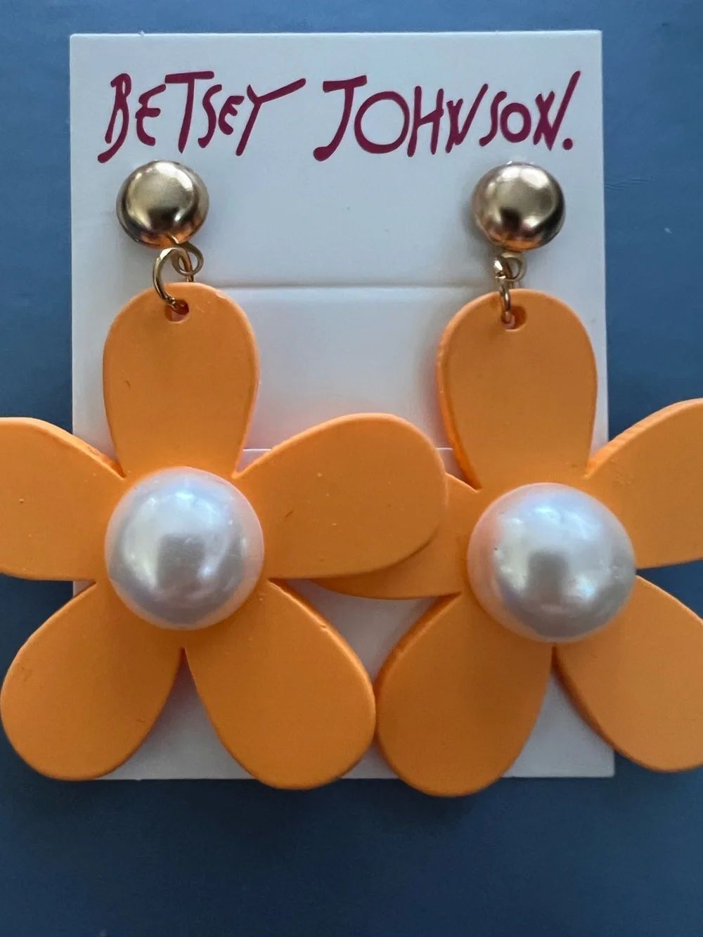 🌼 Betsey Johnson Orange Flower Power Earrings with Pearl Centers 🌼